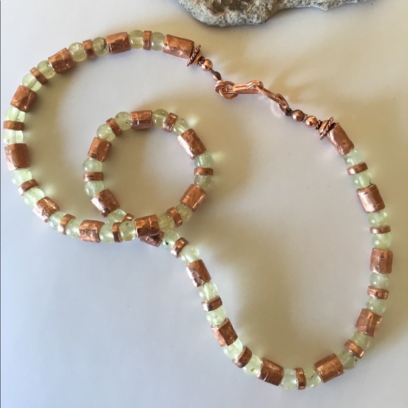 Tribal Style Necklace Hammered Copper And Prehnite - Picture 1 of 7